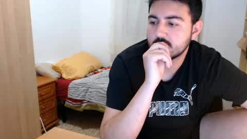 Snapshot of gsendra chatting on January 14, 3:15 pm gsendra online show from January 14, 3:15 pm