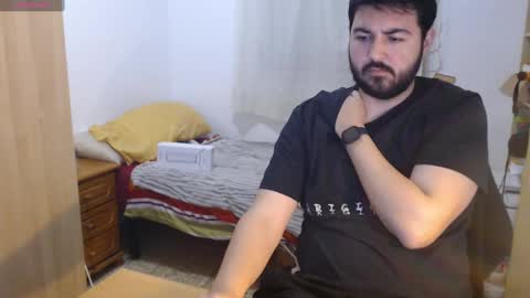 Snapshot of gsendra chatting on February 12, 11:40 am gsendra online show from February 12, 11:40 am