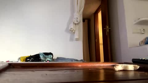 guardiannif_ online show from February 19, 4:44 pm