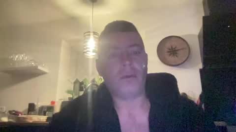 guil0 online show from September 30, 7:13 am