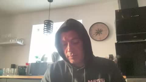 guil0 online show from September 10, 9:41 am