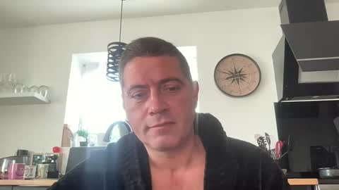 guil0 online show from September 20, 10:48 am