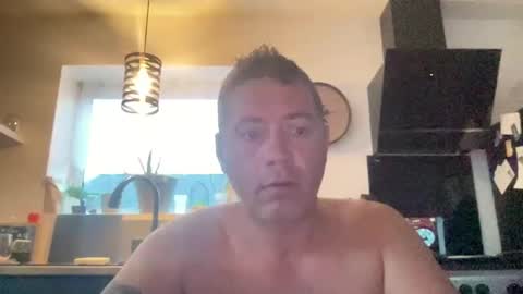 guil0 online show from September 19, 9:42 am