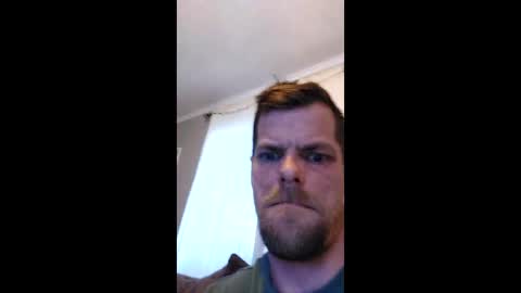 gunnarssonbenni33 online show from February 19, 6:26 pm