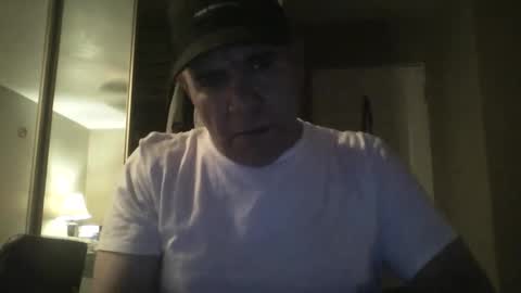 Snapshot of guy8inches4u chatting on September 27, 11:52 am guy8inches4u online show from September 27, 11:52 am