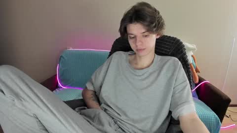 guy_liam1 online show from February 2, 8:57 am