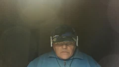 Snapshot of guyboy73 chatting on September 28, 4:10 am guyboy73 online show from September 28, 4:10 am