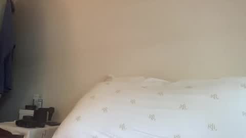 Snapshot of gwashere4u chatting on October 27, 1:24 pm gwashere4u online show from October 27, 1:24 pm