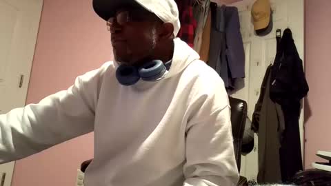 gyesaw1970 online show from November 28, 7:00 am