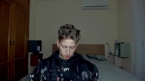 Oliver online show from February 19, 9:36 pm