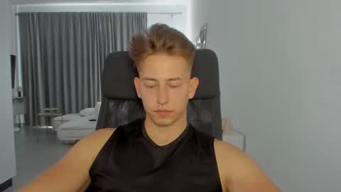 Oliver online show from October 10, 4:01 pm