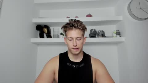 Oliver online show from December 2, 6:08 pm