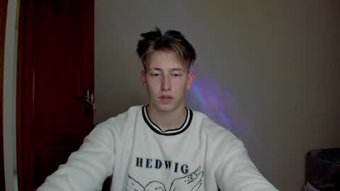 Oliver online show from February 5, 8:25 pm