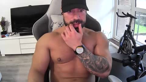 gymking999 online show from February 11, 1:51 pm