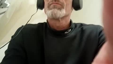 h333th3nz online show from February 28, 2:05 pm