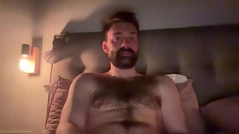 hairy_andhung online show from April 16, 10:45 pm