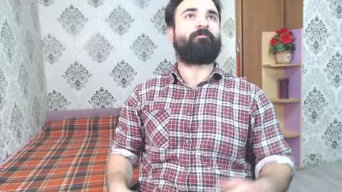 Hairy Tyler online show from December 7, 7:38 am