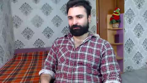 Hairy Tyler online show from February 12, 11:29 am