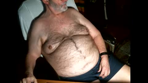 hairybear813 online show from May 18, 3:57 am