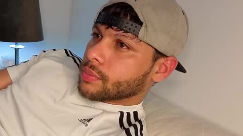 Independent       model  online show from October 25, 1:29 am