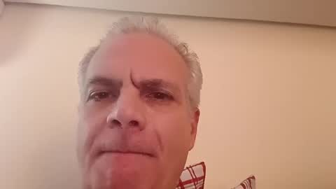 Snapshot of hand69someguy chatting on December 14, 1:06 pm hand69someguy online show from December 14, 1:06 pm