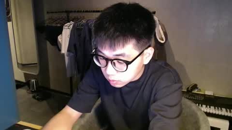 handsome_mannn online show from January 18, 12:23 am