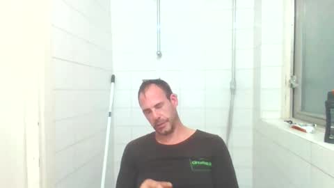 handsomeguy4ever online show from September 25, 9:24 pm