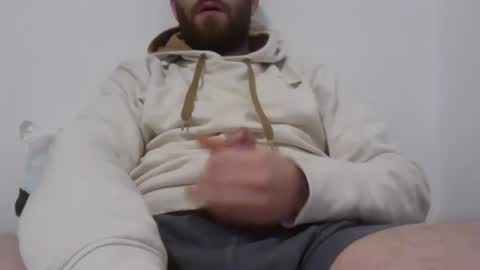 Snapshot of handyboy991 chatting on December 13, 9:52 pm handyboy991 online show from December 13, 9:52 pm