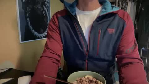 hanky online show from February 10, 9:47 am