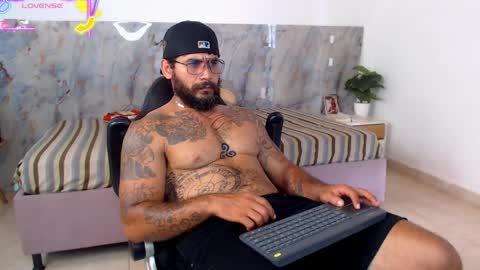 hanz_col online show from April 10, 2:35 pm