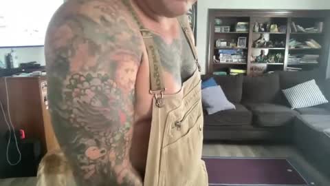 DadBod online show from September 12, 4:29 pm