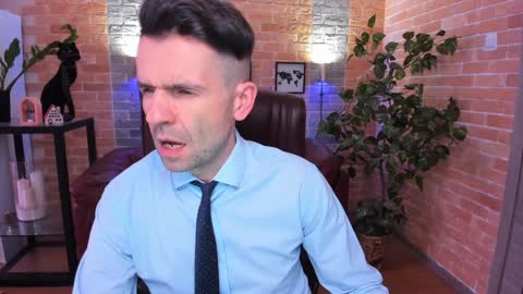 Steve online show from February 2, 11:51 am