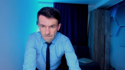 Steve online show from October 15, 1:19 pm