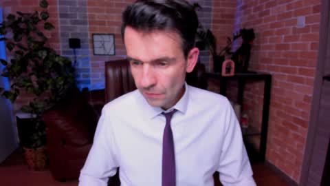 Steve online show from December 18, 2:17 pm