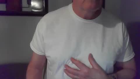 hardchicagoforzya online show from November 11, 8:19 am