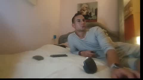 Snapshot of hardnstyle chatting on September 28, 11:14 pm HARD AND STYLE online show from September 28, 11:14 pm