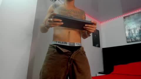 harold_999 online show from November 2, 5:12 am