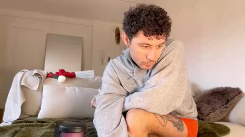 Snapshot of harry_jen chatting on December 30, 9:05 am TAP HERE choise Harry tattoo on chest  Jen curls hair online show from December 30, 9:05 am