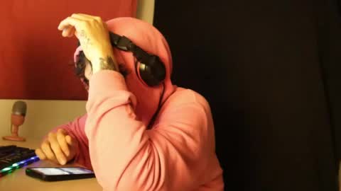 More content   2   online show from February 13, 12:13 am