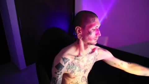 More content   2   online show from December 18, 2:40 am