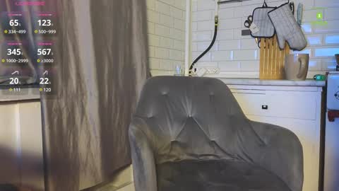 Snapshot of haydenmuscled chatting on February 22, 6:15 pm HaydenMuscled online show from February 22, 6:15 pm