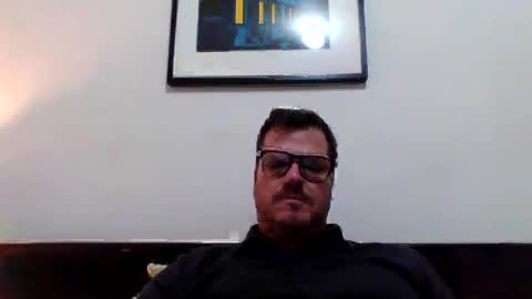 Snapshot of heartofadog604 chatting on December 31, 1:15 am MT online show from December 31, 1:15 am