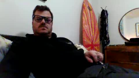 Snapshot of heartofadog604 chatting on December 30, 12:32 am MT online show from December 30, 12:32 am