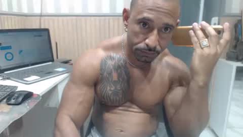 hebertgomes online show from October 5, 10:47 pm