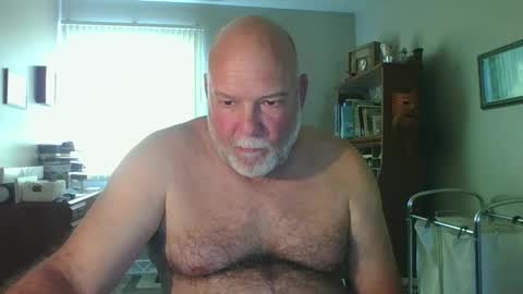 Snapshot of helloforfun111 chatting on October 1, 6:34 pm helloforfun111 online show from October 1, 6:34 pm