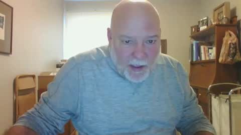 Snapshot of helloforfun111 chatting on December 27, 7:03 pm helloforfun111 online show from December 27, 7:03 pm