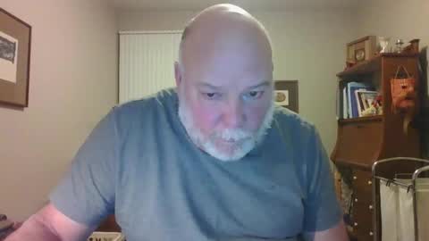 Snapshot of helloforfun111 chatting on February 8, 11:12 am helloforfun111 online show from February 8, 11:12 am