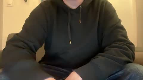 hellohowareyou66 online show from April 3, 9:00 pm