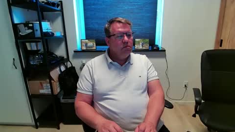 henrikrp1971 online show from May 8, 12:27 pm