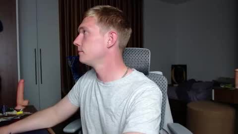 Snapshot of hercules__ chatting on September 10, 1:54 pm Gregblonde Alextattoo online show from September 10, 1:54 pm